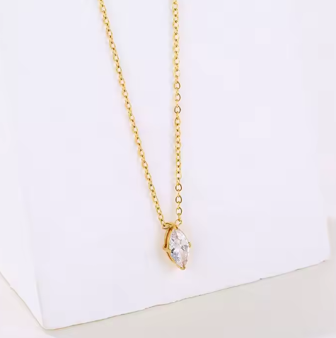 Clara Necklace